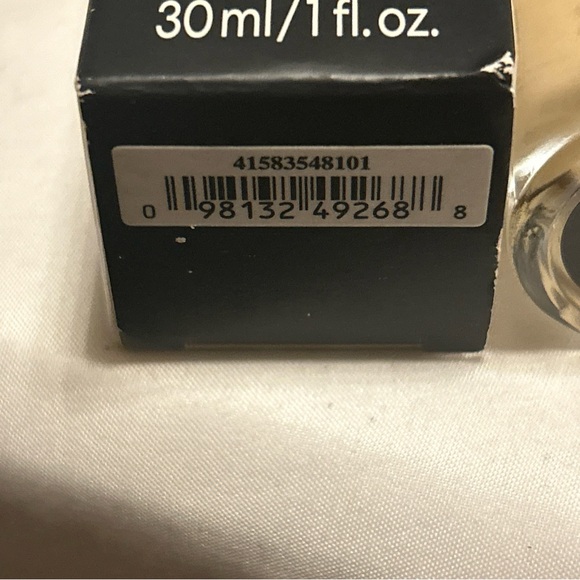 Bareminerals barepro performance wear liquid foundation WARM LIGHT 07 BRAND NEW - Picture 6 of 7